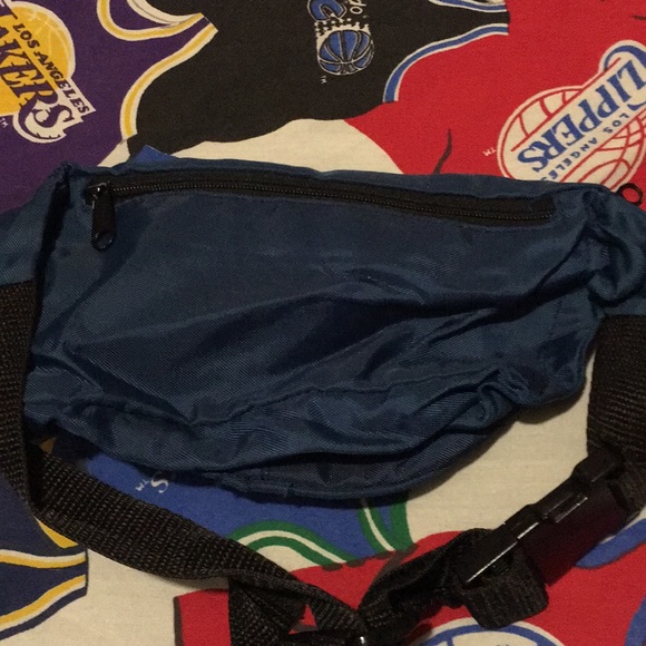 Vintage TA Fanny pack - Picture 2 of 2